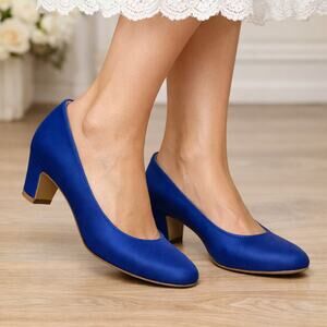 Vintage 80s Dyeables Something Blue Satin Heels Pumps Size 6.5 Retro Shoes